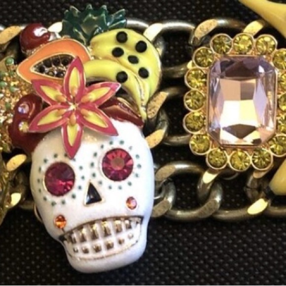 Betsey Johnson Women’s RIO Pink Sugar Skeleton Skulls Fruit Toggle Bracelet - Picture 13 of 14
